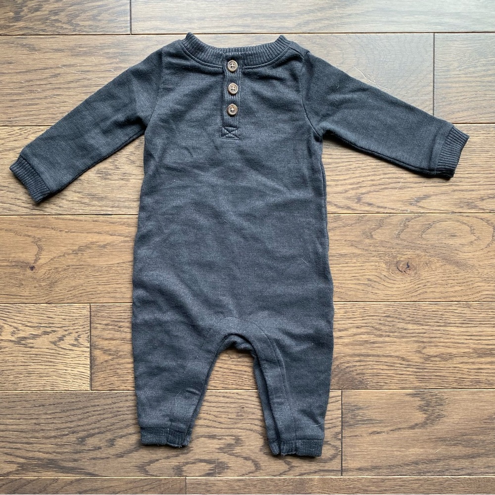 Old Navy Gray Knit Henley 3-6 Months